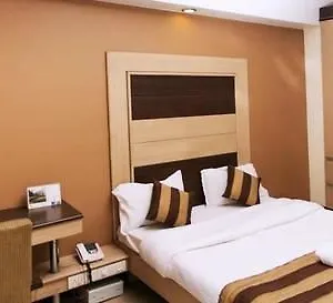 3* Hotel Pacific Huda Centre Sec 41